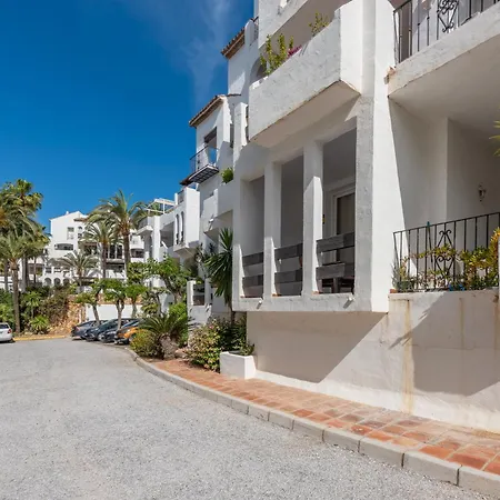 Fuente De La Duquesa Apartment *